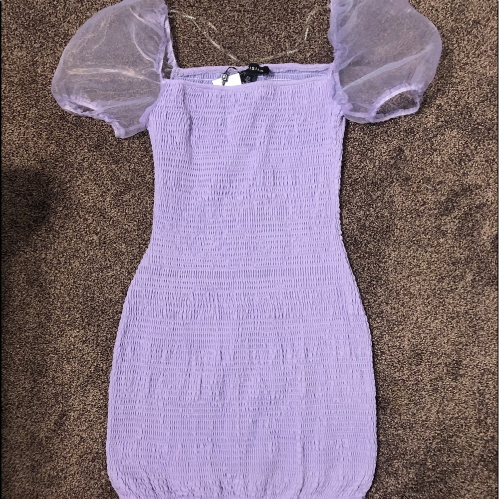 Puffy sleeved mini dress
